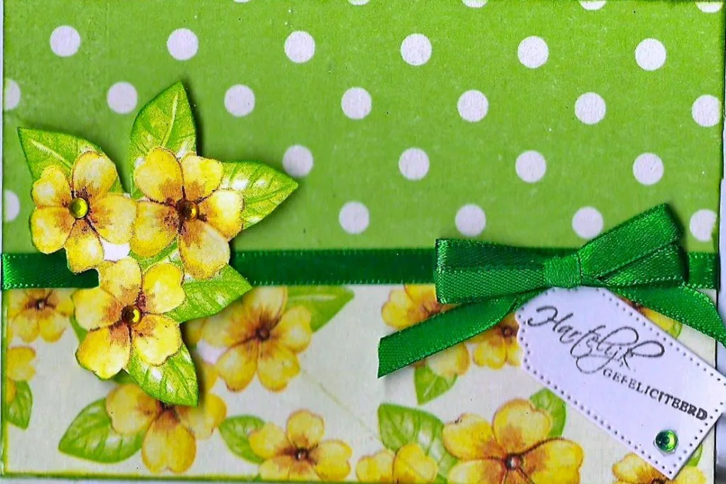 Gele bloemen op stippen