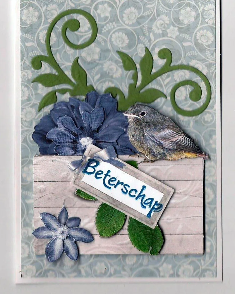 Vogel op bloemenkist